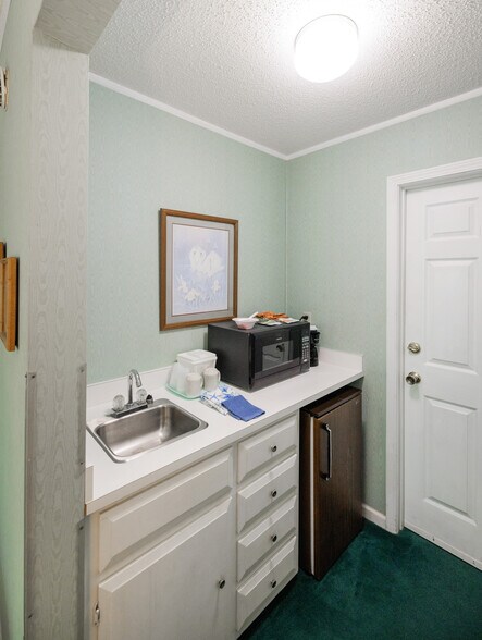 More Photos Of 129 Hiawatha Trl, Pickens Hotel For Sale