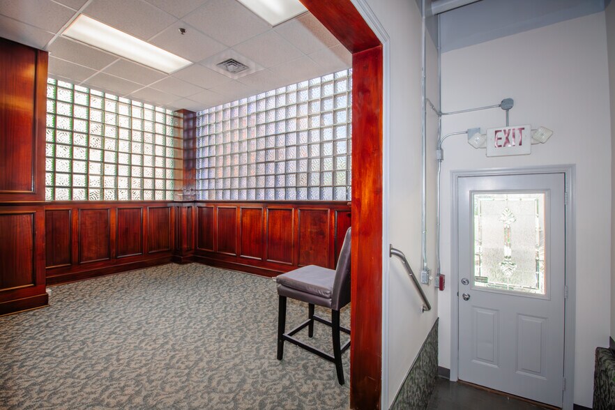 More Photos Of 50 Clay St, Morgantown Office Residential For Lease