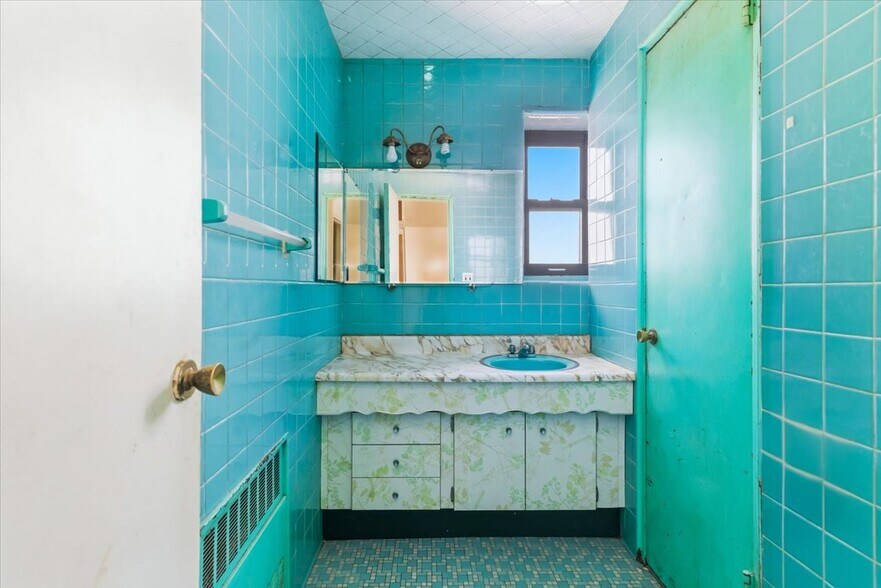 More Photos Of 200 W 139th St, New York Apartments For Sale