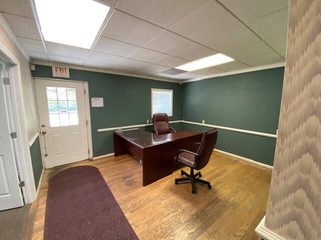 More Photos Of 1168 Bauskett St, Edgefield Warehouse For Sale