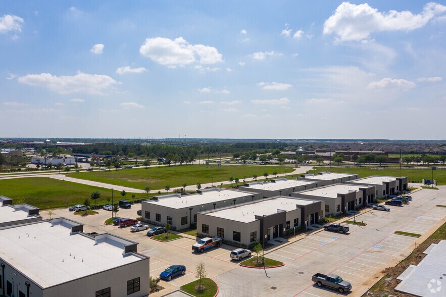 More Photos Of 8118 Fry Rd, Cypress Office For Lease