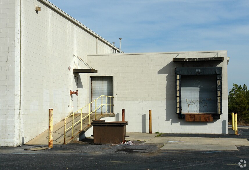 More Photos Of 2920-2960 S NC 127 Hwy, Hickory Supermarket For Lease