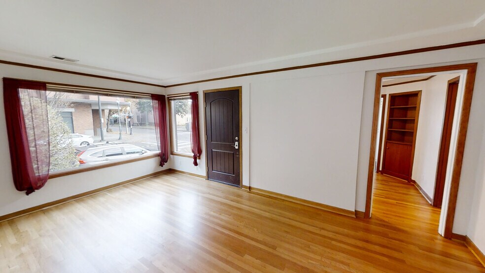 More Photos Of 1607-1611 NE 16th Ave, Portland Office For Lease
