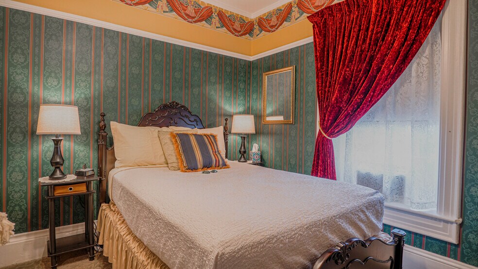 More Photos Of 118 S 300 W, Heber City Hospitality For Sale