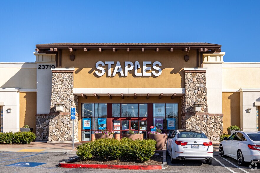 More Photos Of 23602-23624 El Toro Rd, Lake Forest General Retail For Lease