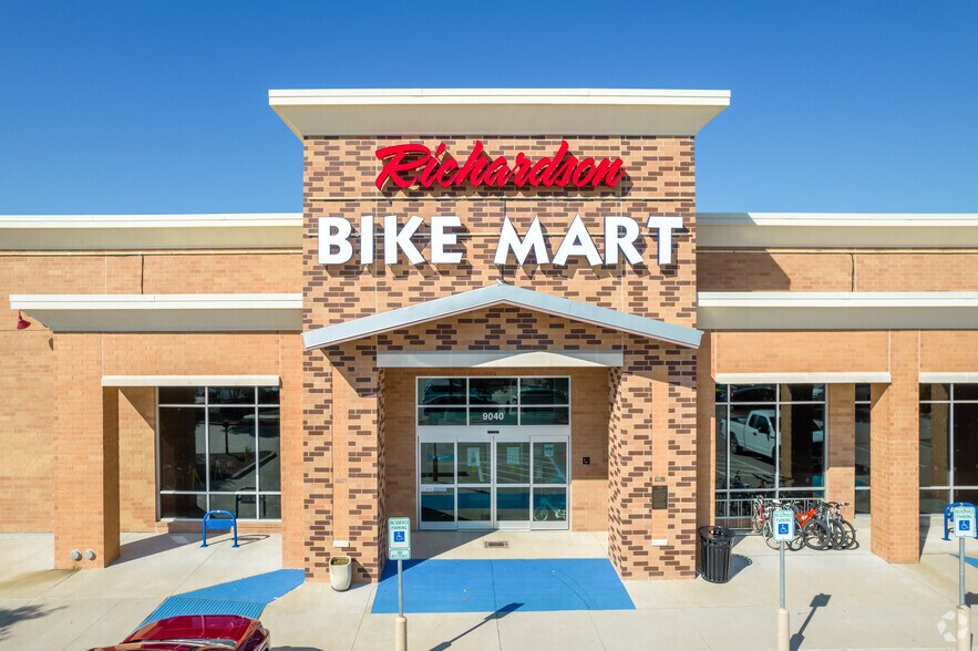 More Photos Of 9040 Falcon View Dr, McKinney Storefront For Sale