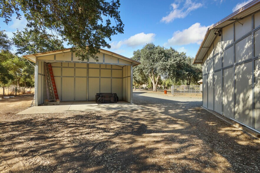 More Photos Of 24521 N McIntire Rd, Clements Land For Sale