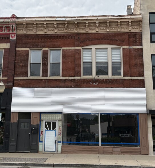 Primary Photo Of 6 W Burlington Ave, La Grange Storefront Retail Residential For Lease