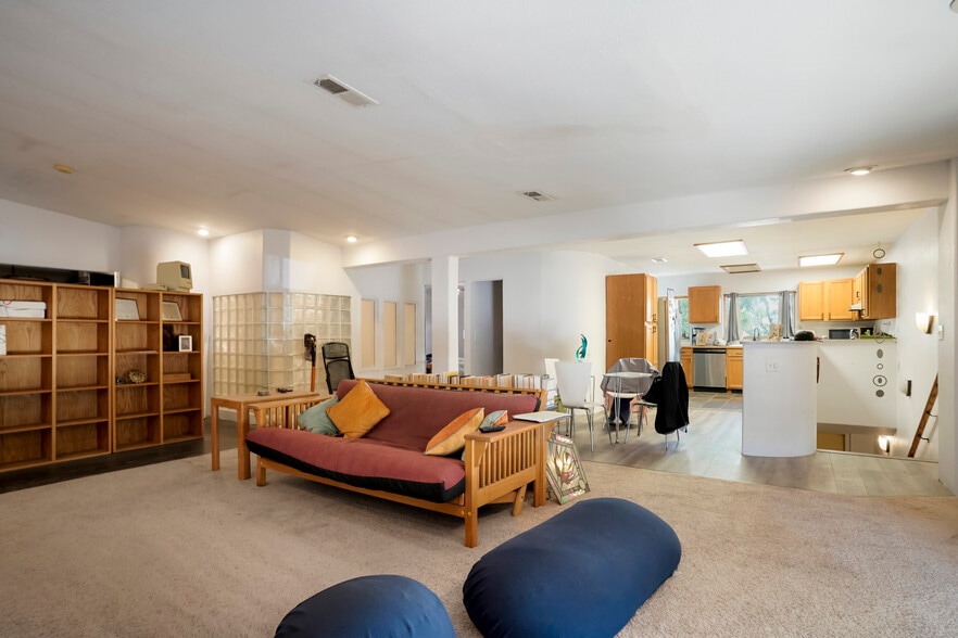 More Photos Of 3264 Larimer St, Denver Restaurant For Sale