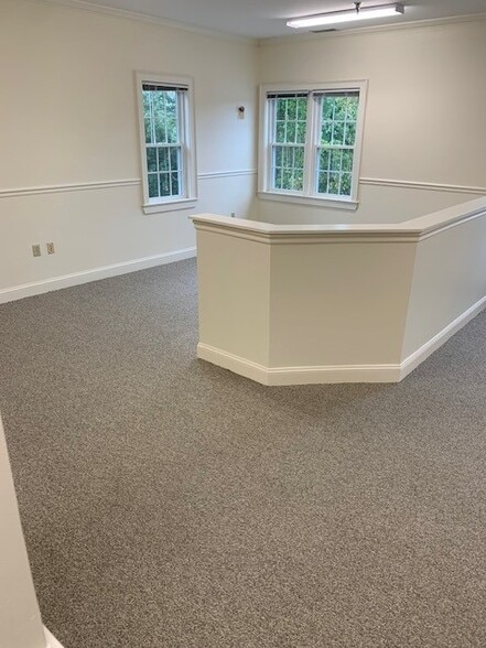 More Photos Of 2-18 Vinal Sq, Chelmsford Office For Lease