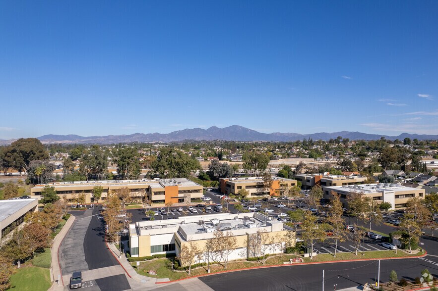 More Photos Of 25231 Paseo de Alicia, Laguna Hills Office For Lease