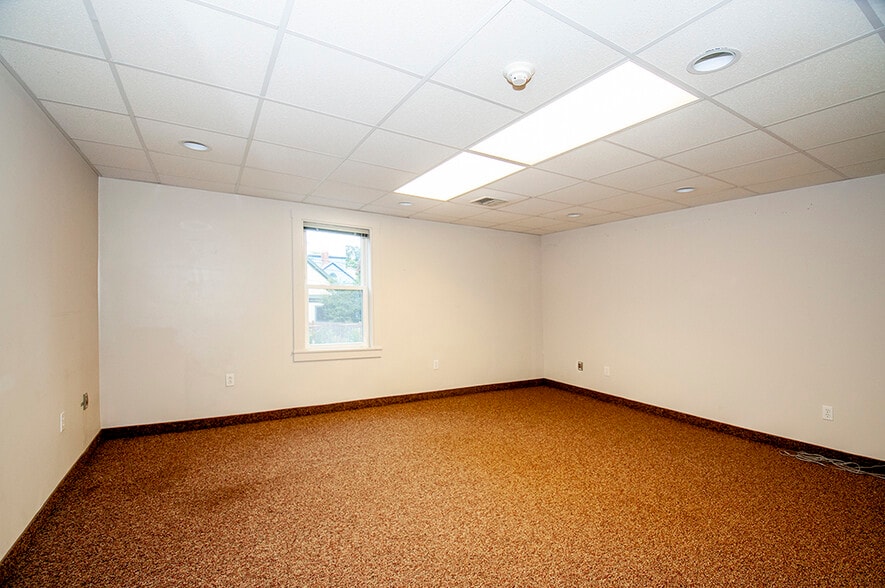 More Photos Of 4 Davis Ct, Brookline Loft Creative Space For Lease