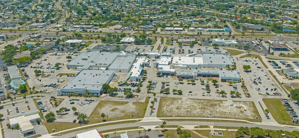 More Photos Of 3280 Tamiami Trl, Port Charlotte Unknown For Lease