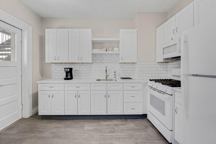 More Photos Of 2617 Euclid Heights Blvd, Cleveland Heights Apartments For Sale