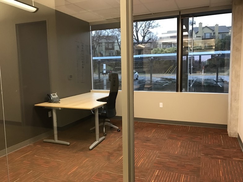 More Photos Of 512 E Riverside Dr, Austin Office For Lease