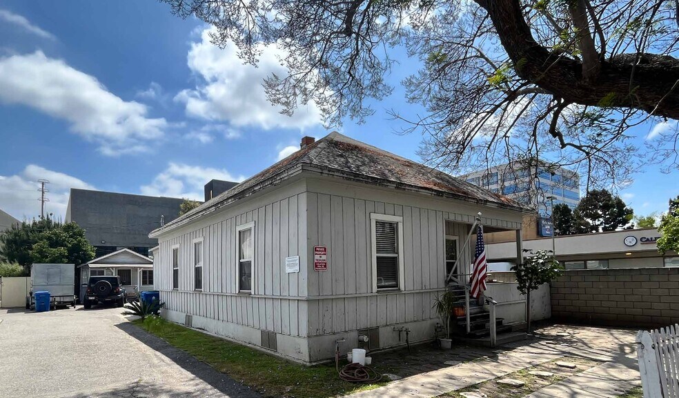 More Photos Of 2122-2126 Corinth Ave, Los Angeles Land For Sale