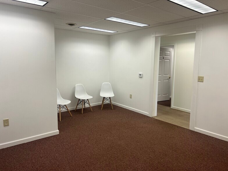 More Photos Of 34 E Lancaster Ave, Shillington Specialty For Lease