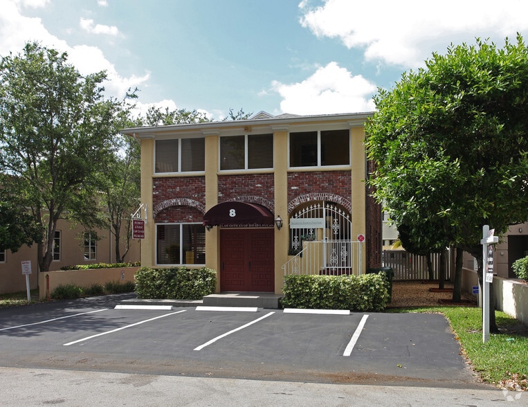 More Photos Of 8 SE 8th St, Fort Lauderdale Office For Sale