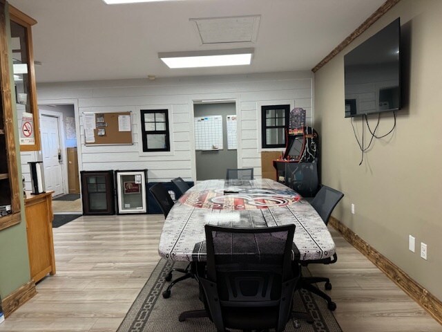 More Photos Of 720 N Bridge St, Yorkville Office For Lease