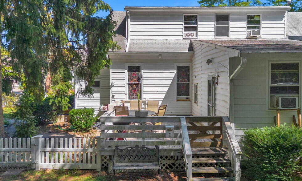 More Photos Of 7 Canal St, Center Moriches Warehouse For Sale