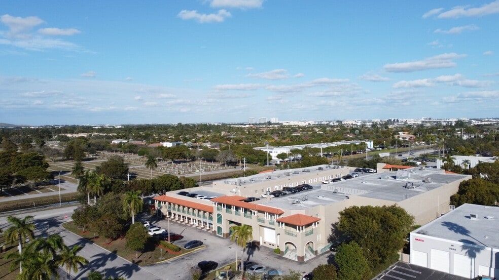 More Photos Of 10200 NW 25th St, Doral Light Distribution For Sale
