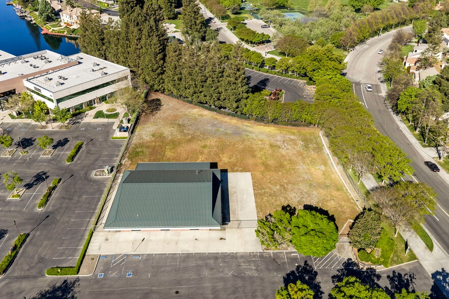 More Photos Of 3404 Shadowbrook Dr, Stockton Storefront Retail Office For Lease