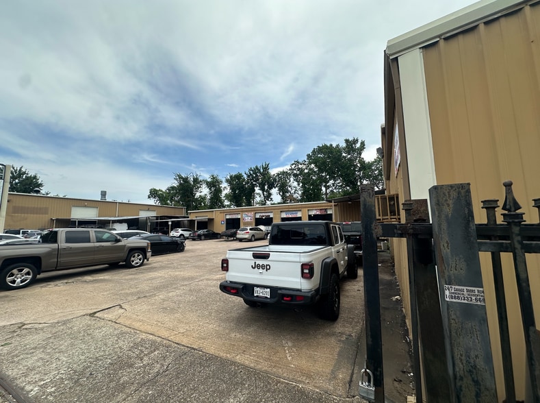 More Photos Of 1428 Blalock Rd, Houston Manufacturing For Sale