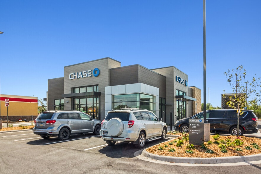 Primary Photo Of 1609 E 30th Ave, Hutchinson General Retail For Sale