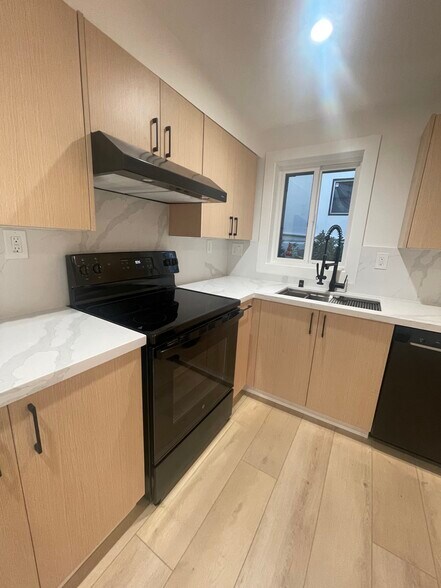 More Photos Of 19 Knoll Ln, Mill Valley Apartments For Sale