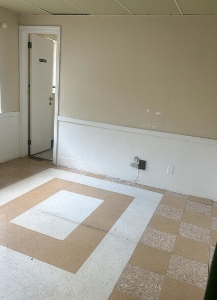 More Photos Of , Fairburn Unknown For Sale