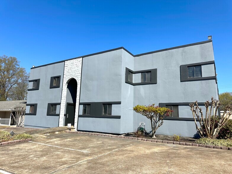 More Photos Of 752 Brookhaven Cir, Memphis Office For Lease