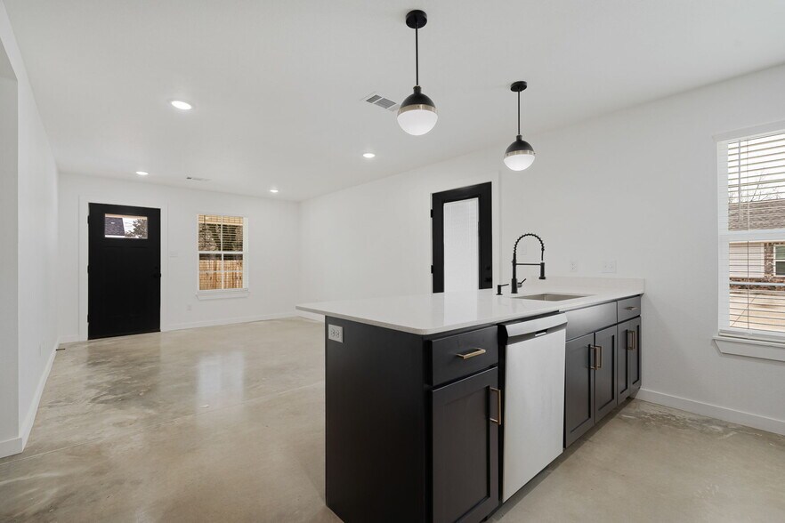 More Photos Of 5600 Spradling Ave, Fort Smith Multifamily For Sale