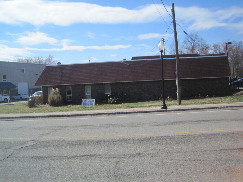 13 Eagle Rock Ave, East Hanover, NJ 07936 Industrial For Lease