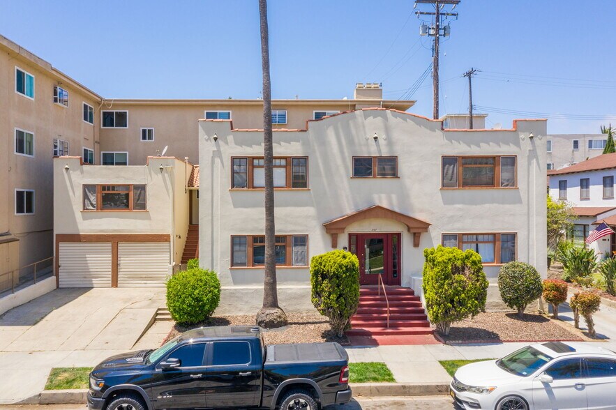 More Photos Of 207 Mira Mar Ave, Long Beach Apartments For Sale