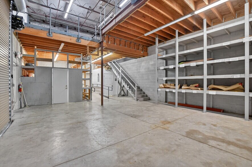 More Photos Of 13 SW 10th St, Deerfield Beach Flex For Lease