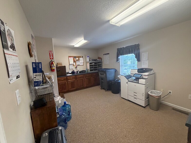 More Photos Of 730 E Second St, Blue Ridge Office For Sale