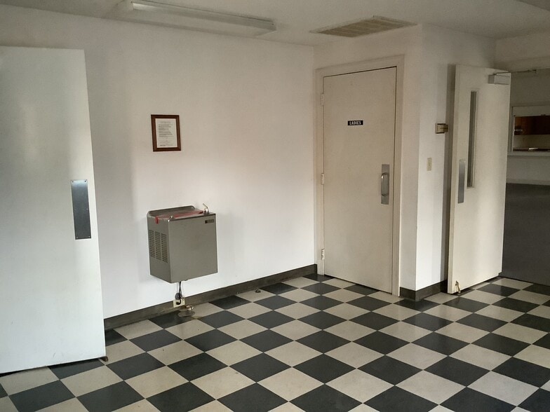 More Photos Of 605 Clarksbury Church Rd, Thomasville Religious Facility For Sale