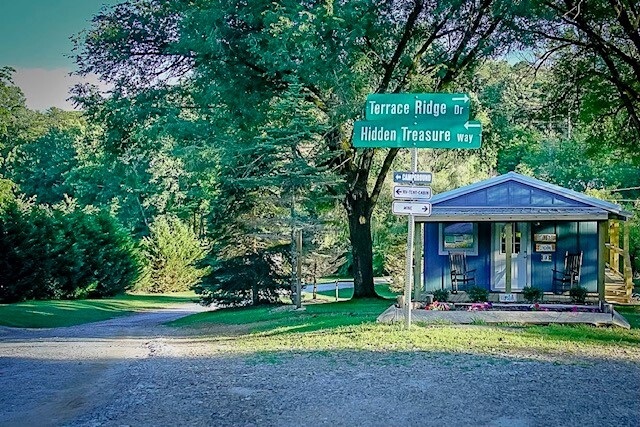 Primary Photo Of 140 Terrace Ridge Dr, Franklin Trailer Camper Park For Sale