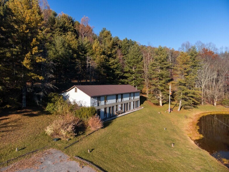 More Photos Of 182 Woodberry Rd Sw, Meadows Of Dan Hotel For Sale
