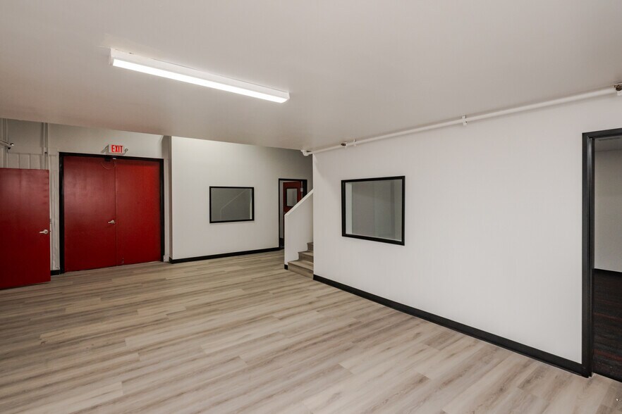 More Photos Of 1851 Commander Dr, Lake Havasu City Freestanding For Lease