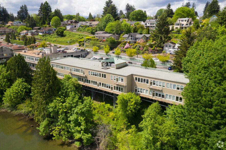 More Photos Of 324 W Bay Dr NW, Olympia Medical For Lease