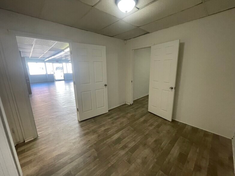 More Photos Of 1538-1542 Main St, Ramseur Storefront Retail Office For Lease