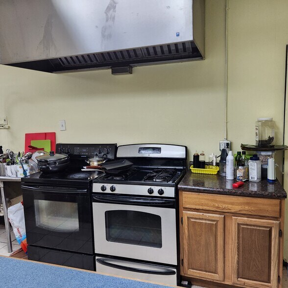 More Photos Of 7055 Terminal Sq, Upper Darby Township Medical For Sale