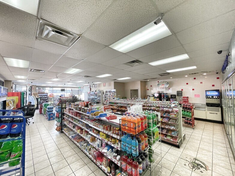 More Photos Of 601-605 E Emma Ave, Springdale Convenience Store For Sale