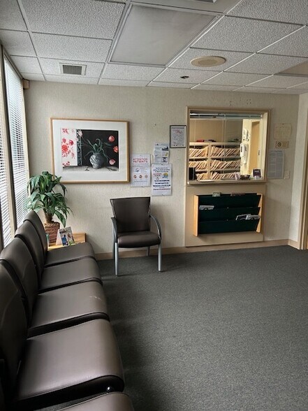 More Photos Of 140 Strollings Ave, Logan Office For Sale