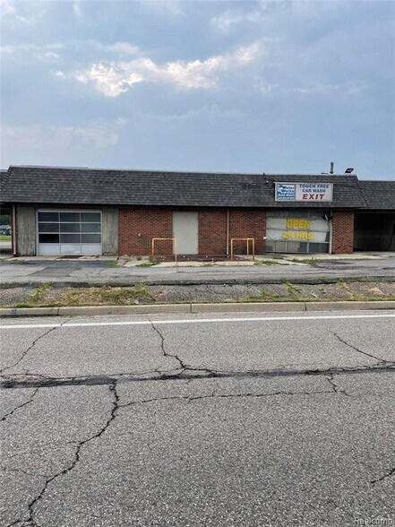 More Photos Of 2171 S Grove St, Ypsilanti Carwash For Sale