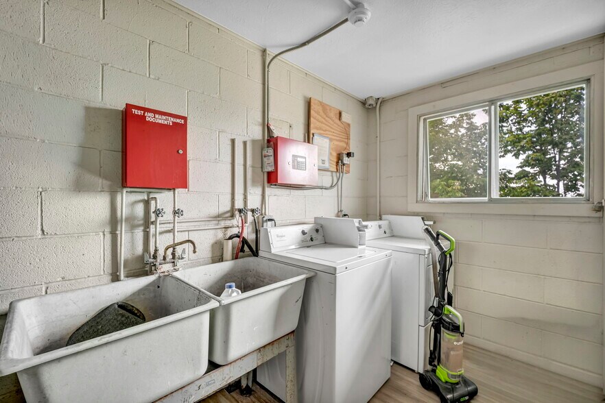 More Photos Of 818-850 S Green Rd, South Euclid Apartments For Sale