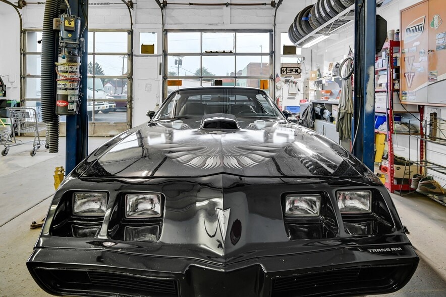More Photos Of 33 N Morris St, Dover Auto Repair For Sale