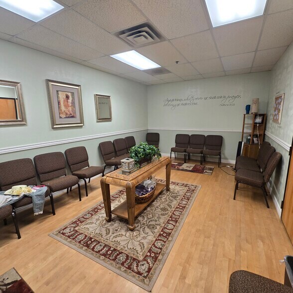 More Photos Of 3950 S Redwood Rd, Salt Lake City Freestanding For Sale