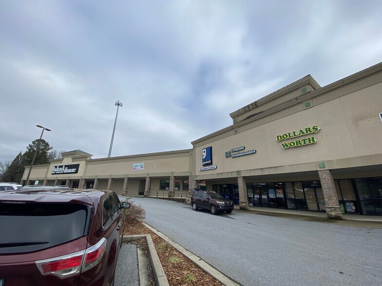 More Photos Of 1520 E Greenville St, Anderson Freestanding For Lease